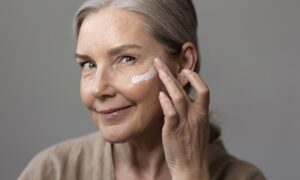 Produtos Antienvelhecimento: Tendências e Soluções Inovadoras